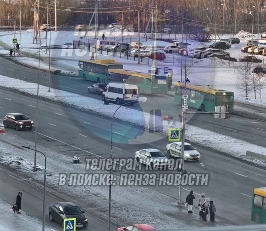 Недовольство горожан долгими ожиданиями автобусов при -20°C