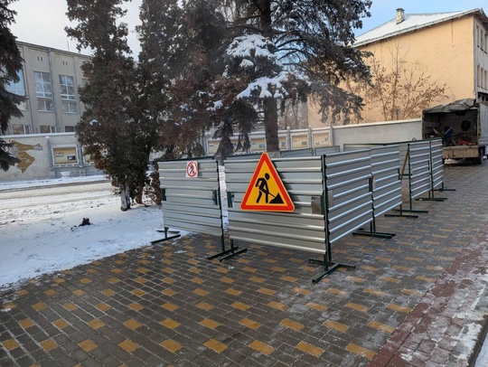 Провал на Октябрьской: восстановление пойдет до вечера