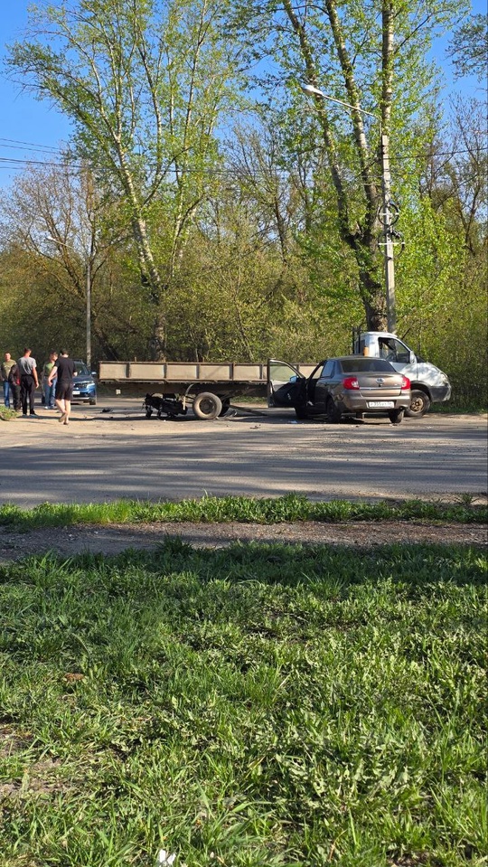 Дорожная авария и затор на ул. Тиражной