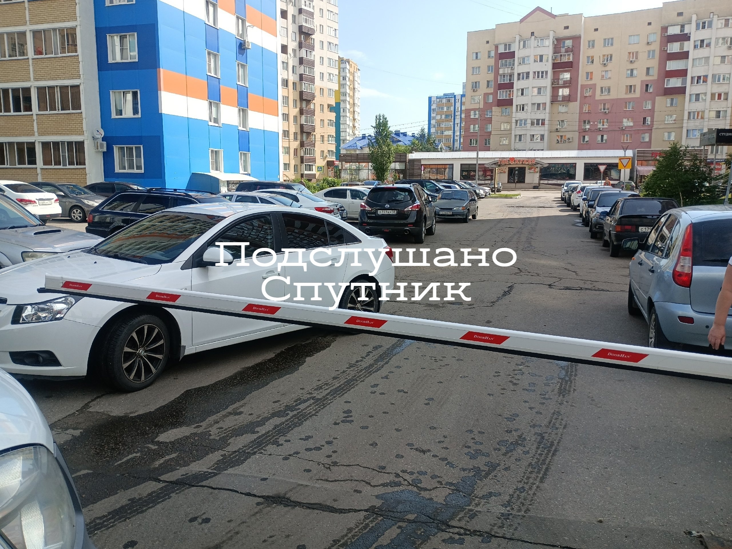 Беспорядок на парковке задержал скорую помощь