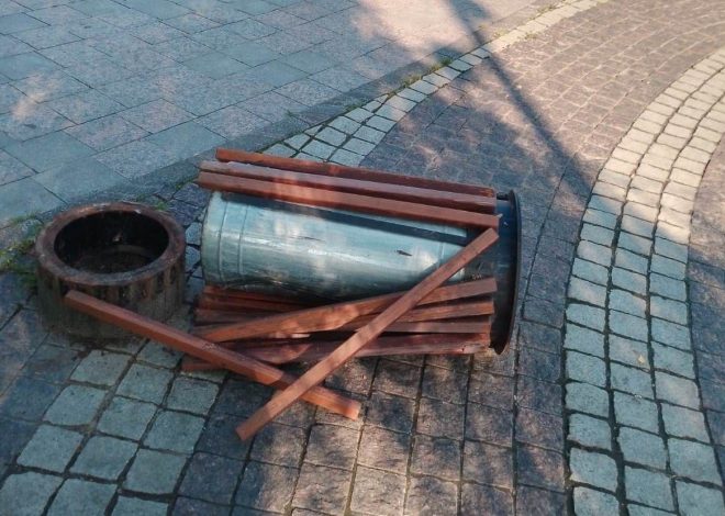 Вандалы вновь разрушили городской комфорт