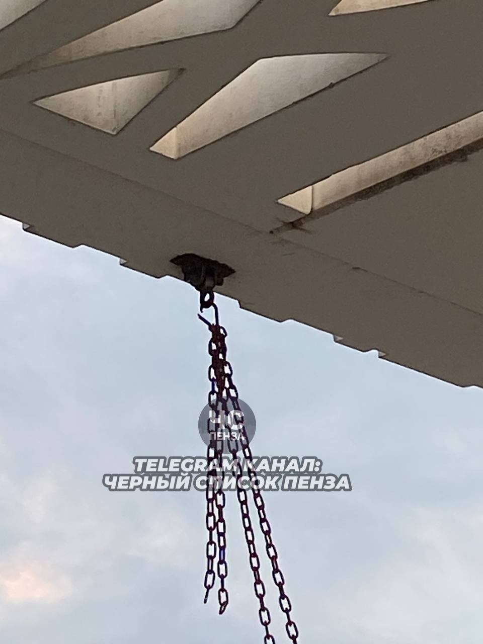 Опасная поломка на Фонтанной площади