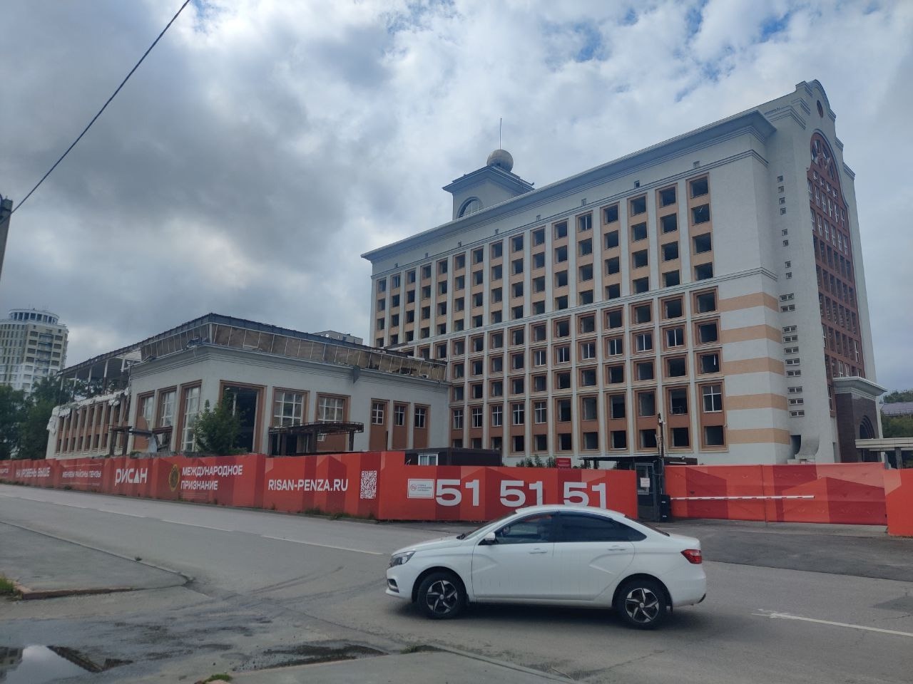 Снос гостиницы «Интурист» ускоряется