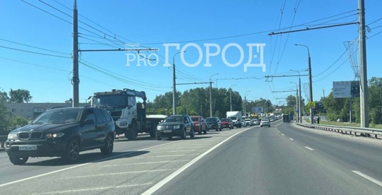 Пробки из-за аварии на Бауманском путепроводе