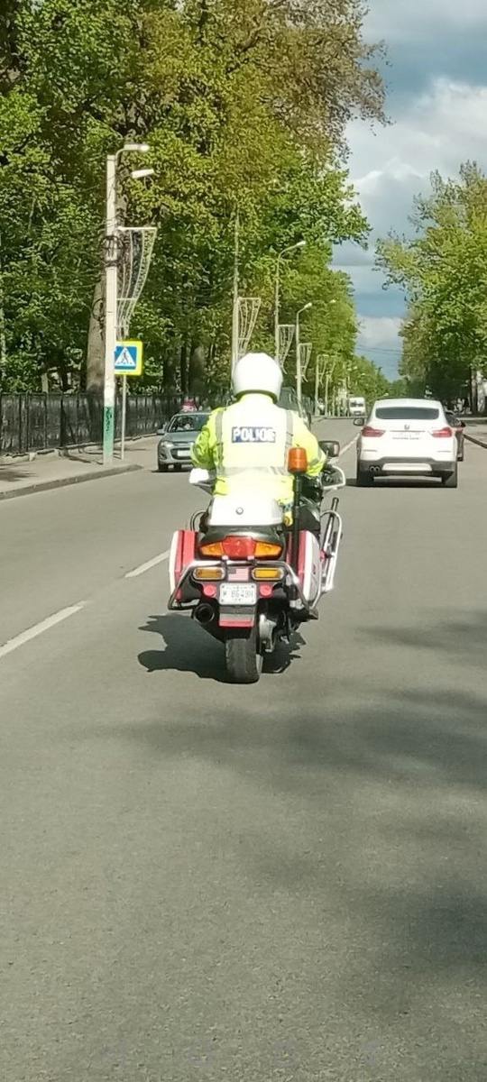 Американский полицейский на мотоцикле из Алабамы в Пензе