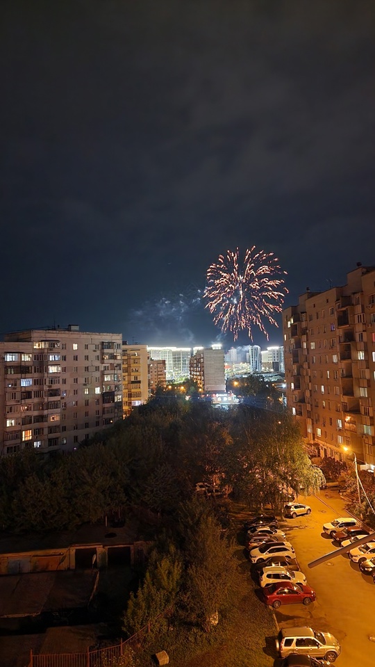 Салют на арбековском посту.