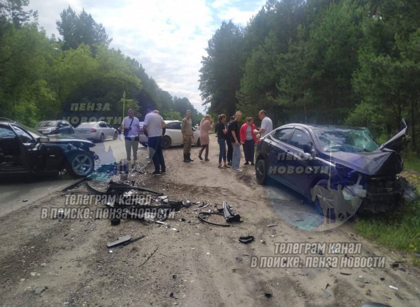 ДТП с иномарками под Ахунским переездом в Пензе